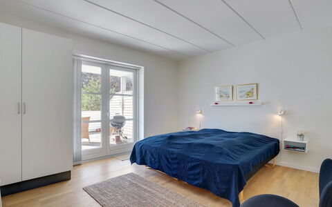 Shana - 800M from the Sea: Plantesamfund, Sollys, Urteagtig Plante, Have, Plantation, Landbrug, Farm