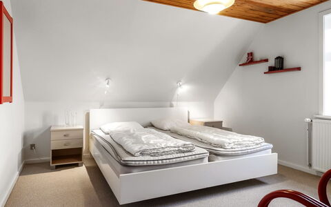 Minte - 450M from the Sea: Loft, Gulvbelægning, Indretning, Etage, Kompositmateriale, Møbel, Udvej, Hotel, Design, Dagslys