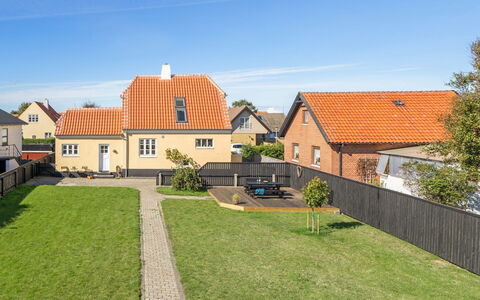 Kätlin - 1.1Km from the Sea: Græs, Hus, Tag, Hjem, Sommerhus, Busk, Land Lot, Landdistrikt, Stuehus, Bunddække