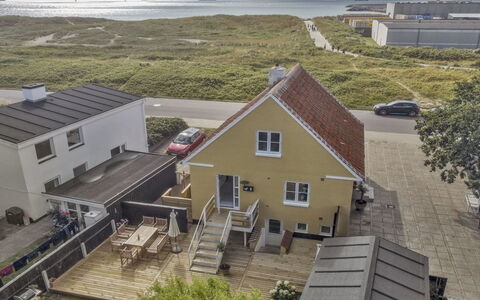 Elka - 100M from the Sea: Lejlighed, Skygge, Altan, Stol, Hegn, Udendørs Møbler, Aluminium, Kunstgræs