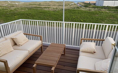 Elka - 100M from the Sea