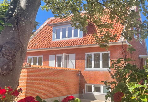 Urs - 200M from the Sea: Bjerg, Bjergrige Landskabsformer, Sne, Vinter, Bjergkæde, Bakke, Glacial Landskabsform, Highland, Hill Station, Landskab