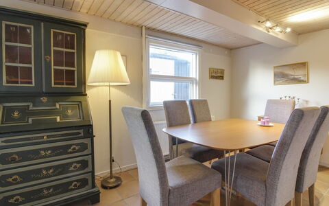 Canan - 1.6Km from the Sea: Hjem, Boligområde, Hus, Sommerhus, Tag, Land Lot, Sidespor, Have, Estate, Lawn