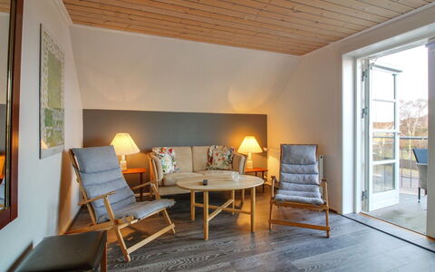 Gæsling - 1.6Km from the Sea: Hjem, Boligområde, Hus, Sommerhus, Tag, Land Lot, Sidespor, Have, Estate, Lawn