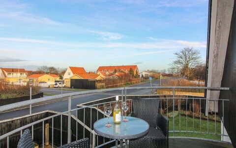 Gæsling - 1.6Km from the Sea: Hjem, Boligområde, Hus, Sommerhus, Tag, Land Lot, Sidespor, Have, Estate, Lawn