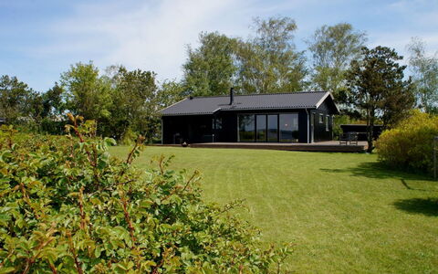 Iadrik - 85M to the Fjord: Tag, Hus, Hjem, Sommerhus, Sidespor, Estate, Indkørsel, Garden Bygninger, Gård, Skur