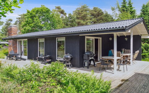 Mirzə - 250M from the Sea: Lejlighed, Skygge, Altan, Stol, Hegn, Udendørs Møbler, Aluminium, Kunstgræs