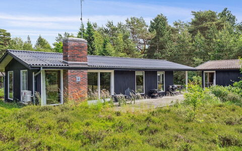 Mirzə - 250M from the Sea: Lejlighed, Skygge, Altan, Stol, Hegn, Udendørs Møbler, Aluminium, Kunstgræs