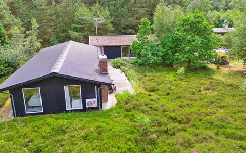 Mirzə - 250M from the Sea: Lejlighed, Skygge, Altan, Stol, Hegn, Udendørs Møbler, Aluminium, Kunstgræs