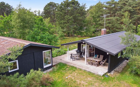 Mirzə - 250M from the Sea: Lejlighed, Skygge, Altan, Stol, Hegn, Udendørs Møbler, Aluminium, Kunstgræs