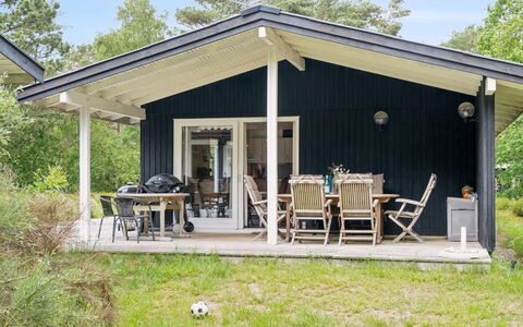 Mirzə - 250M from the Sea: Lejlighed, Skygge, Altan, Stol, Hegn, Udendørs Møbler, Aluminium, Kunstgræs