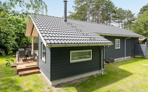 Doritte - 125M from the Sea: Hus, Hjem, Boligområde, Tag, Sommerhus, Land Lot, Estate, Gård, Have, Sidespor