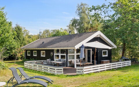 Amola - 1.6Km from the Sea: Lejlighed, Skygge, Altan, Stol, Hegn, Udendørs Møbler, Aluminium, Kunstgræs