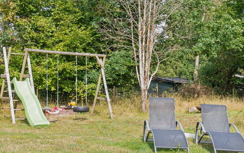Amola - 1.6Km from the Sea: Lejlighed, Skygge, Altan, Stol, Hegn, Udendørs Møbler, Aluminium, Kunstgræs