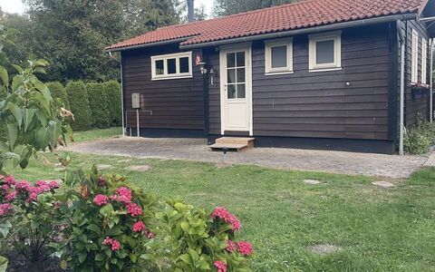 Undis - 660M from the Sea: Tag, Hus, Hjem, Sommerhus, Sidespor, Estate, Indkørsel, Garden Bygninger, Gård, Skur