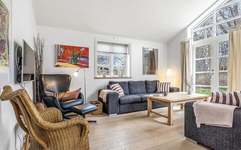 Amon - 670M from the Sea: Couch, Møbel, Træ, Stue, Indretning, Gulvbelægning, Hjem, Etage, Trægulve