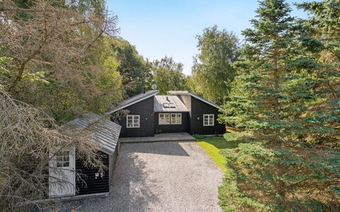 Amon - 670M from the Sea: Sommerhus, Hjem, Hus, Tag, Veranda, Estate, Sidespor, Garden Bygninger, Stuehus, Gård