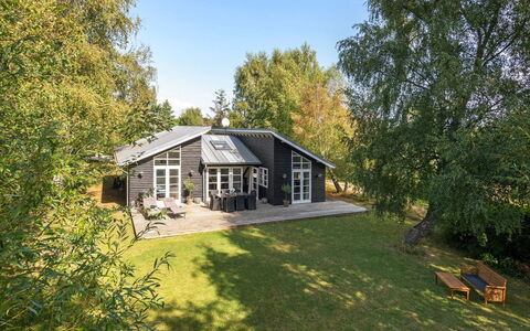 Amon - 670M from the Sea: Sommerhus, Hjem, Hus, Tag, Veranda, Estate, Sidespor, Garden Bygninger, Stuehus, Gård