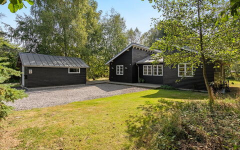Amon - 670M from the Sea: Sommerhus, Hjem, Hus, Tag, Veranda, Estate, Sidespor, Garden Bygninger, Stuehus, Gård
