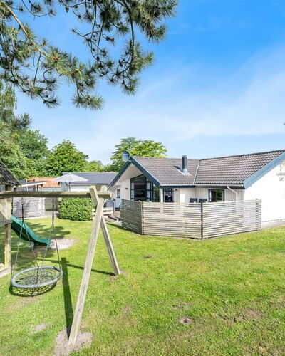 Truls - 800M from the Sea