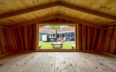 Sverker - 300M from the Sea: Tag, Hus, Hjem, Sommerhus, Dør, Sidespor, Dæk, Veranda, Planke, Hårdttræ