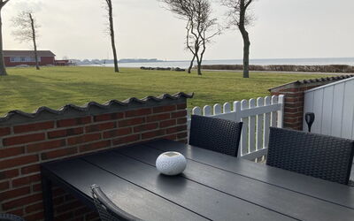 Elevus - 10M from the Sea