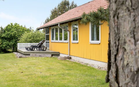 Janne - 400M from the Sea: Træ, Bejdse, Planke, Hårdttræ, Sommerhus, Dæk, Sidespor, Skygge, Trægulve, Garden Bygninger