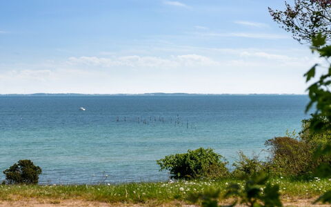 Arho - 75M from the Sea: Himmel, Blå, Vand, Daytime, Vandressourcer, Krop Af Vand, Horisont, Hav, Coastal Og Oceaniske Landskabsformer, Økoregion