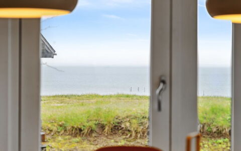 Arho - 75M from the Sea: Tag, Hus, Land Lot, Hjem, Sommerhus, Estate, Garden Bygninger, Skygge, Bjælkehytte, Landscaping
