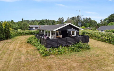 Bridgette - 100M from the Sea: Træ, Bejdse, Planke, Hårdttræ, Sommerhus, Dæk, Sidespor, Skygge, Trægulve, Garden Bygninger