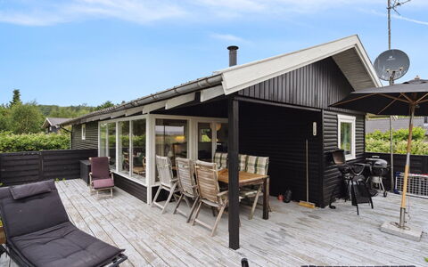 Bridgette - 100M from the Sea: Plantesamfund, Sollys, Urteagtig Plante, Have, Plantation, Landbrug, Farm