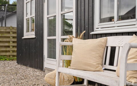 Ajvi - 50M from the Sea: Plantesamfund, Sollys, Urteagtig Plante, Have, Plantation, Landbrug, Farm