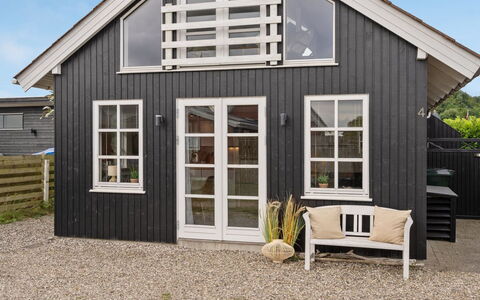Ajvi - 50M from the Sea: Plantesamfund, Sollys, Urteagtig Plante, Have, Plantation, Landbrug, Farm