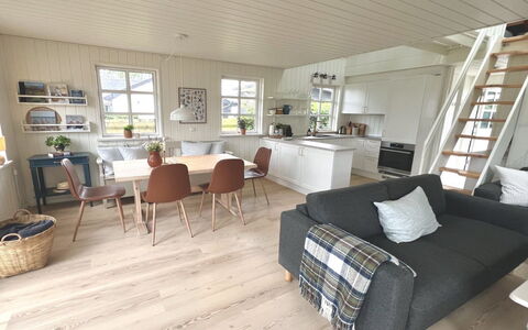 Ajvi - 50M from the Sea: Gulvbelægning, Trægulve, Træ, Etage, Indretning, Møbel, Stue, Hårdttræ, Laminat Gulv, Loft