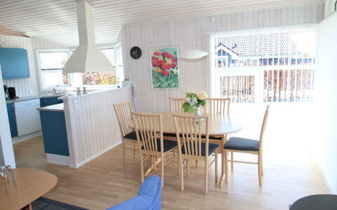Aaran - 300M from the Sea: Hus, Tag, Hjem, Sommerhus, Busk, Bunddække, Estate, Stuehus, Sidespor, Garden Bygninger