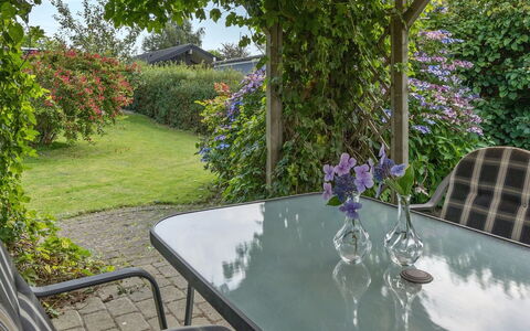 Albricus - 250M from the Sea: Tag, Hus, Hjem, Sommerhus, Sidespor, Estate, Indkørsel, Garden Bygninger, Gård, Skur