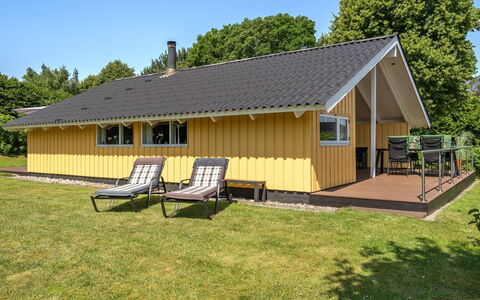 Hwiting - 200M from the Sea: Tag, Hus, Hjem, Sommerhus, Dør, Sidespor, Dæk, Veranda, Planke, Hårdttræ