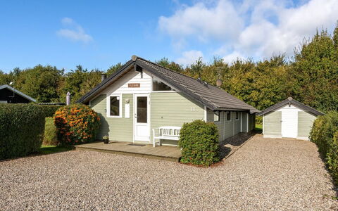 Joona - 600M from the Sea: Tag, Hus, Hjem, Sommerhus, Dør, Sidespor, Dæk, Veranda, Planke, Hårdttræ