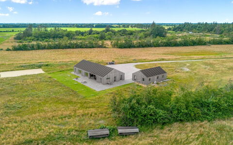 Etje - 6Km from the Sea: Sommerhus, Hjem, Hus, Tag, Veranda, Estate, Sidespor, Garden Bygninger, Stuehus, Gård