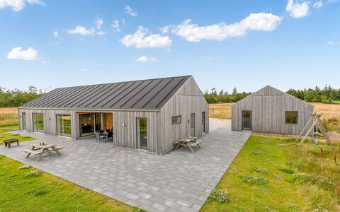 Etje - 6Km from the Sea: Sommerhus, Hjem, Hus, Tag, Veranda, Estate, Sidespor, Garden Bygninger, Stuehus, Gård