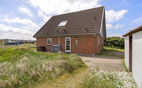 Bjarnger - 200M from the Sea: Græs, Græs-, Landskab, Økoregion, Almindeligt, Plantesamfund, Land Lot, Udendørs Møbler, Prærie, Shrubland