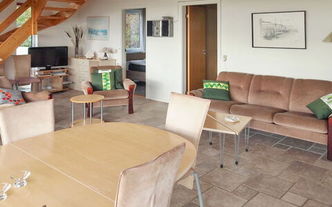 Simo - 250M from the Sea: Tag, Hjem, Hus, Sidespor, Sommerhus, Kompositmateriale, Dør, Skydevindue, Estate, Skorsten