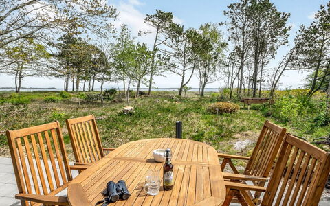 Angelita - 80M to the Fjord: Hjem, Boligområde, Hus, Sommerhus, Tag, Land Lot, Sidespor, Have, Estate, Lawn