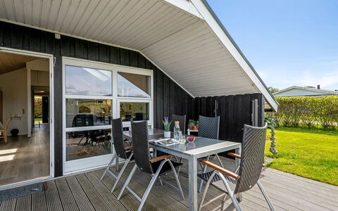 Naninja - 300M to the Fjord: Sommerhus, Hjem, Hus, Tag, Veranda, Estate, Sidespor, Garden Bygninger, Stuehus, Gård