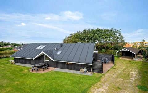Naninja - 300M to the Fjord: Sommerhus, Hjem, Hus, Tag, Veranda, Estate, Sidespor, Garden Bygninger, Stuehus, Gård