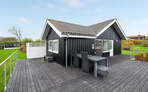 Clarita - 300M to the Fjord: Arkitektur, Tag, Hjem, Kompositmateriale, Dagslys, Sidespor, Indkørsel