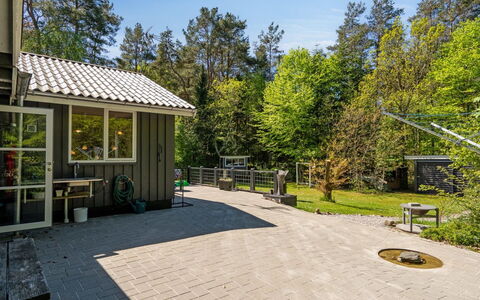 Hunding - 7Km from the Sea: Lejlighed, Skygge, Altan, Stol, Hegn, Udendørs Møbler, Aluminium, Kunstgræs