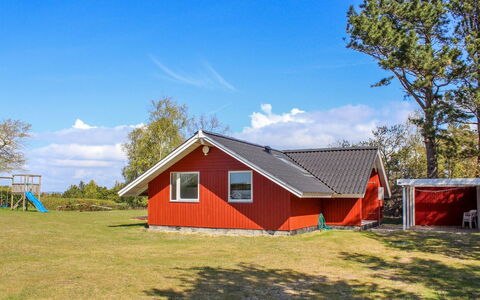 Frandsine - 800M from the Sea: Hjem, Sommerhus, Dør, Estate, Skygge, Sidespor, Hårdttræ, Garden Bygninger, Veranda, Design