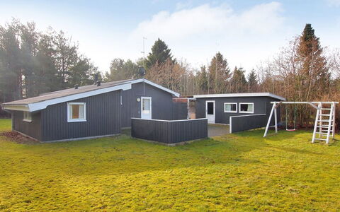 Axilen - 1Km from the Sea: Tag, Hus, Hjem, Sommerhus, Sidespor, Estate, Indkørsel, Garden Bygninger, Gård, Skur