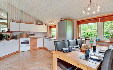 Anselm: Indretning, Træ, Loft, Gulvbelægning, Køkken, Møbel, Etage, Værelse, Countertop, Lysarmatur
